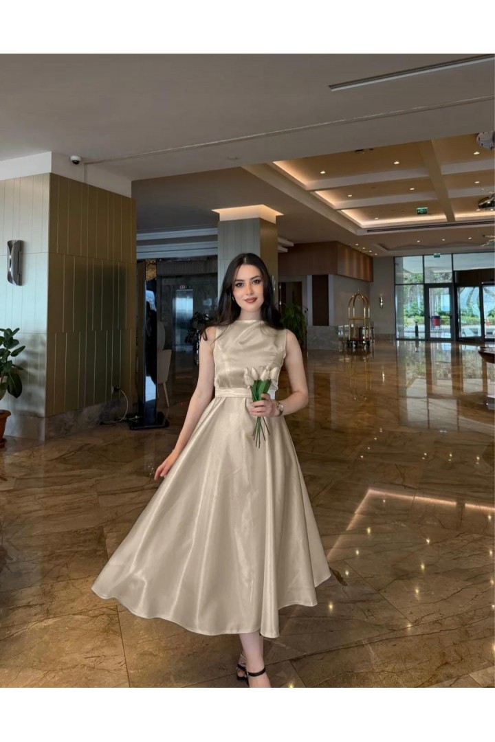 KREM RENGİ KOLSUZ PRENSES ABİYE 